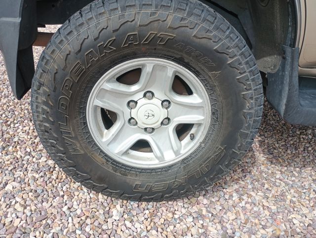 2001 4RUNNER (16).jpg